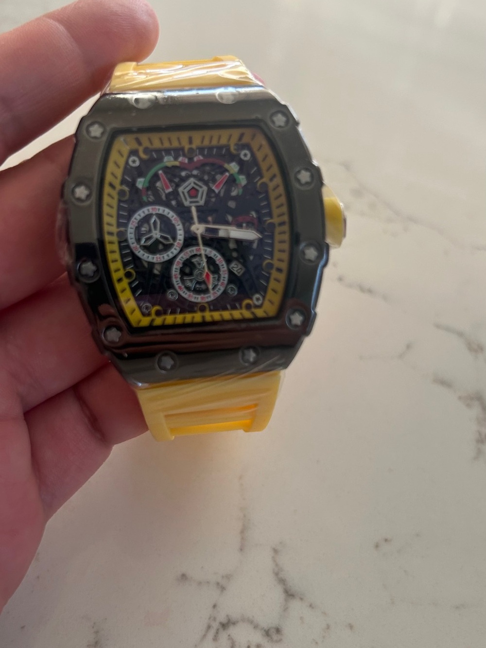Men’s Luxury Black Face Yellow wristband Watch New